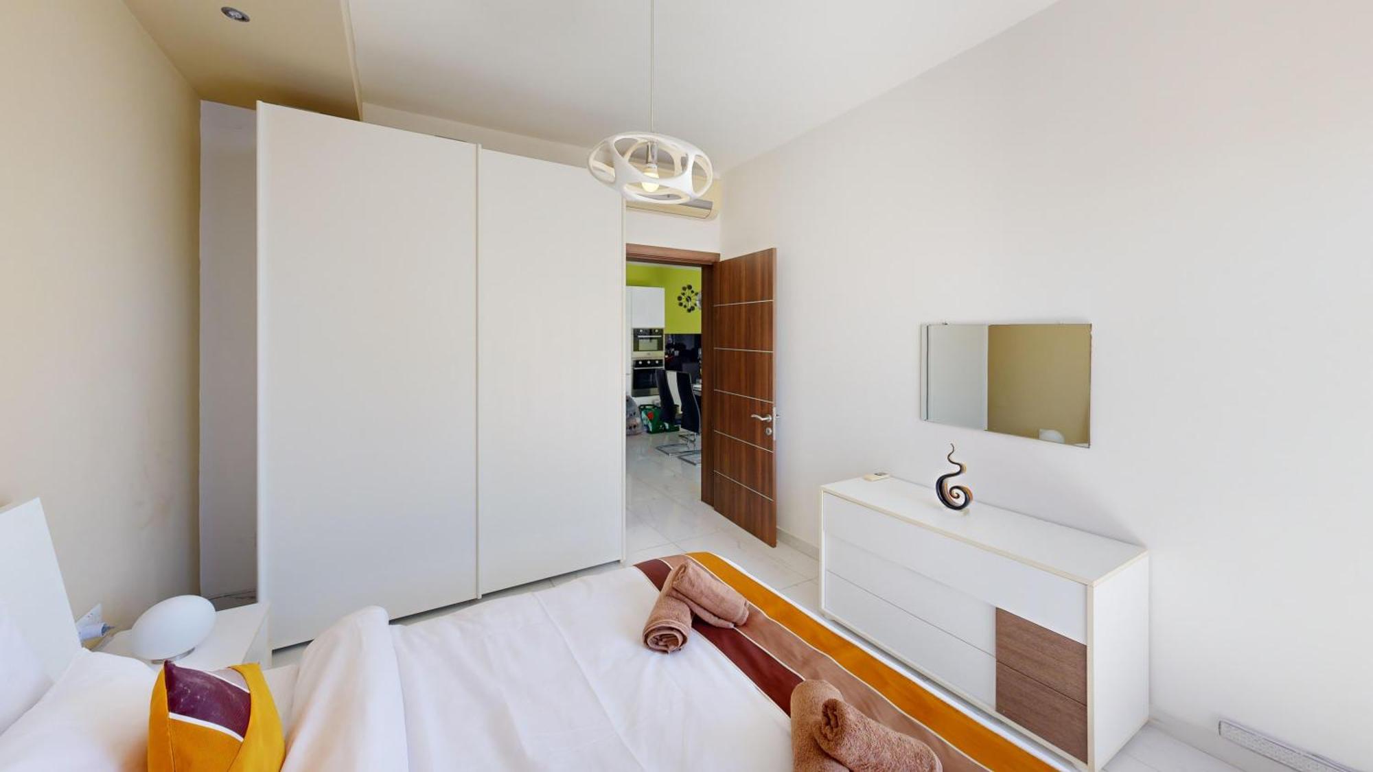 Amazing Spacious Apartment With Bbq & Jacuzzi Saint Julian's Eksteriør billede