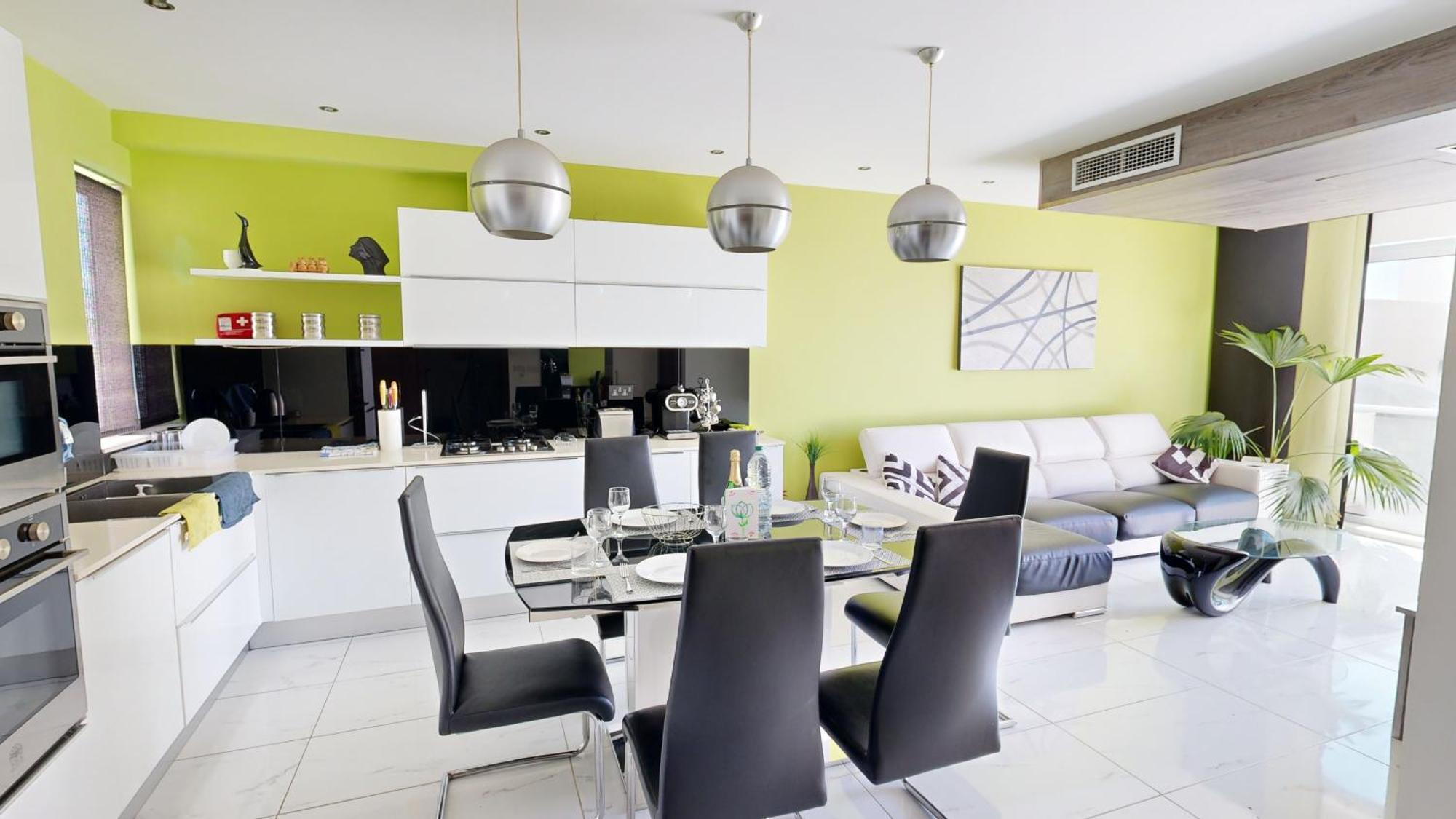 Amazing Spacious Apartment With Bbq & Jacuzzi Saint Julian's Eksteriør billede